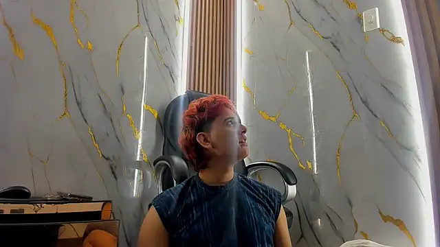 Snapshot of Marian_Cristal chatting on February 21, 2026, 3:18 am Marian Cristal online show from February 21, 2026, 3:18 am