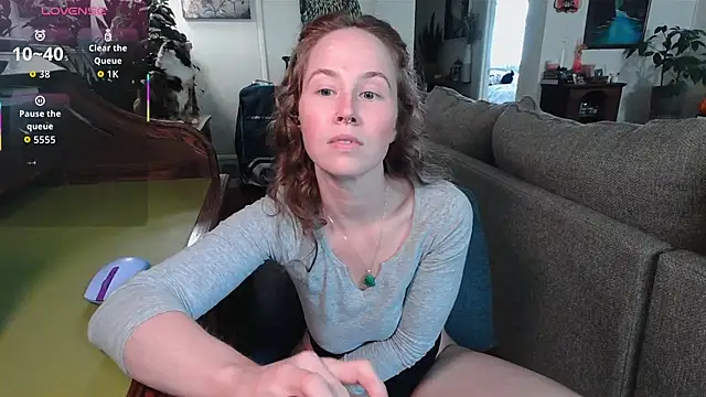 Snapshot of wutangwendy chatting on October 2, 2025, 9:00 pm wutangwendy online show from October 2, 2025, 9:00 pm