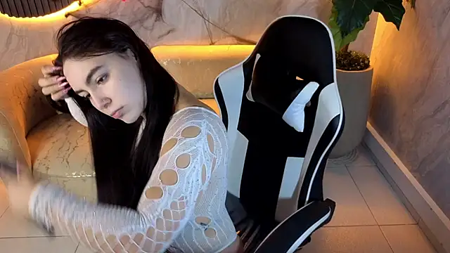 Snapshot of scarlett_smith_tp chatting on October 13, 2025, 1:44 pm scarlett smith tp online show from October 13, 2025, 1:44 pm