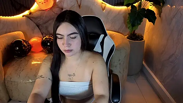 Snapshot of scarlett_smith_tp chatting on October 14, 2025, 12:50 pm scarlett smith tp online show from October 14, 2025, 12:50 pm