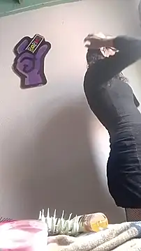 oblivionlove online show from April 26, 2026, 7:22 pm