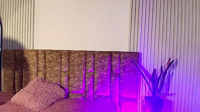 Missdionne curly online show from March 3, 2026, 11:16 am