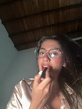 Snapshot of Julieta_Duque chatting on April 9, 2026, 4:23 am Julieta Duque online show from April 9, 2026, 4:23 am