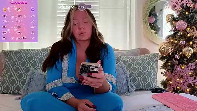 Snapshot of STIFFLERSMOMM chatting on November 23, 2025, 2:28 pm STIFFLERSMOMM online show from November 23, 2025, 2:28 pm