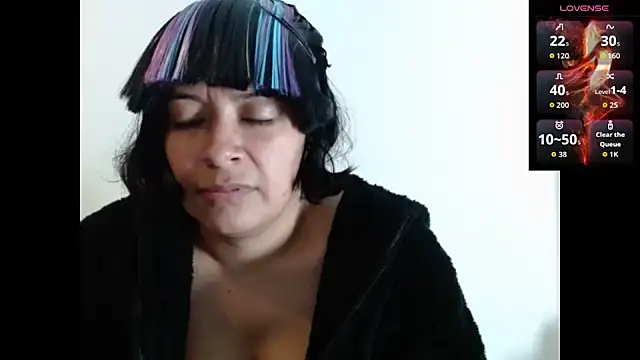 Acelinrose online show from October 3, 2025, 11:35 pm