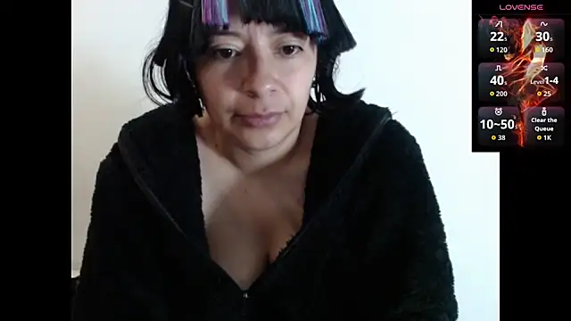 Acelinrose online show from October 11, 2025, 10:25 am