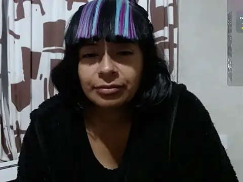 Snapshot of Acelinrose chatting on May 26, 2026, 10:44 am Acelinrose online show from May 26, 2026, 10:44 am