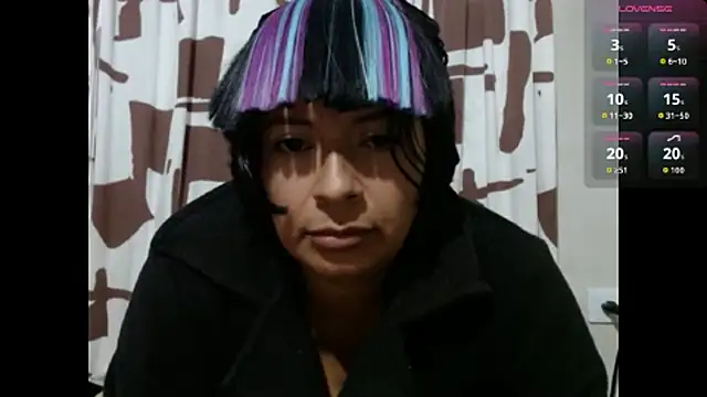 Snapshot of Acelinrose chatting on June 16, 2026, 12:46 am Acelinrose online show from June 16, 2026, 12:46 am