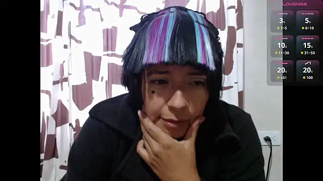 Snapshot of Acelinrose chatting on June 17, 2026, 10:54 pm Acelinrose online show from June 17, 2026, 10:54 pm
