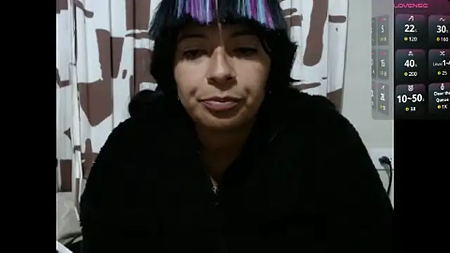 Acelinrose online show from June 26, 2026, 1:43 am