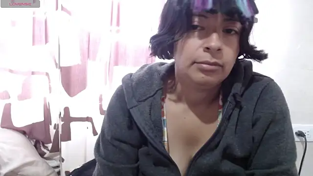 Acelinrose online show from July 29, 2026, 12:36 pm