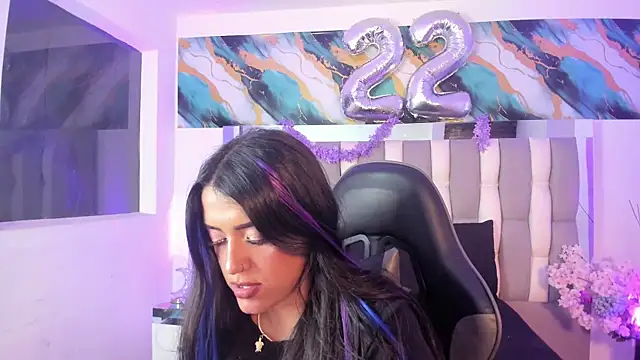 Snapshot of IsaDiiaz chatting on June 6, 2026, 5:01 am IsaDiiaz online show from June 6, 2026, 5:01 am
