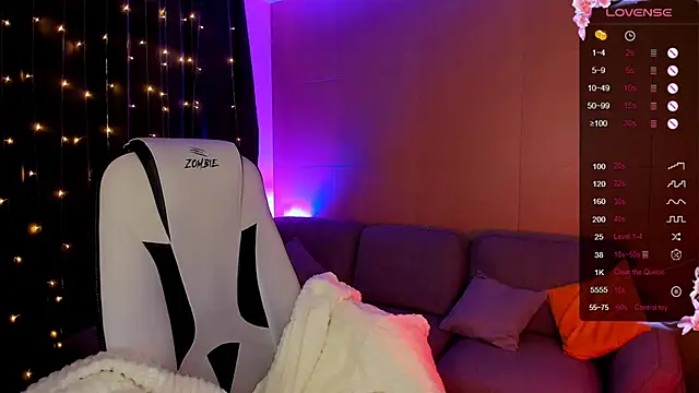 LinaBlossom  online show from November 29, 2025, 8:17 am