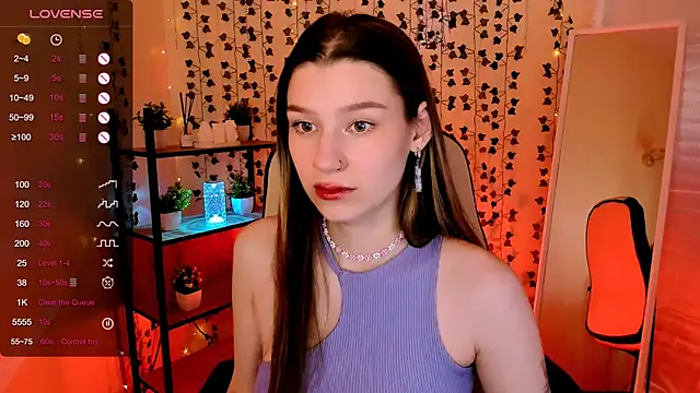 Snapshot of LinaBlossom_ chatting on June 5, 2026, 1:56 am LinaBlossom online show from June 5, 2026, 1:56 am