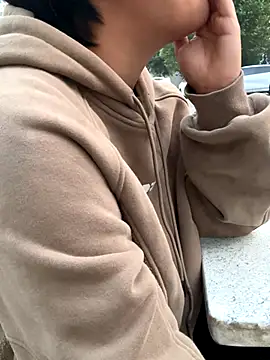 Snapshot of Tang-88 chatting on October 25, 2025, 9:17 am Tang-88 online show from October 25, 2025, 9:17 am