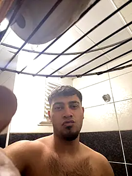 astoperaa online show from October 8, 2025, 6:16 pm