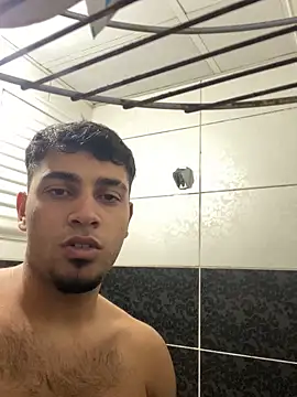 astoperaa online show from October 10, 2025, 6:18 pm