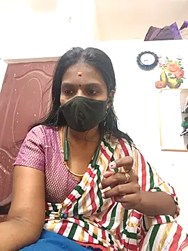 Snapshot of Tamil_Yalini12 chatting on May 9, 2026, 3:01 am Tamil Yalini12 online show from May 9, 2026, 3:01 am