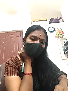 Snapshot of Tamil_Yalini12 chatting on May 10, 2026, 5:12 am Tamil Yalini12 online show from May 10, 2026, 5:12 am