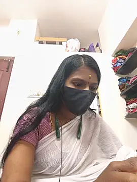 Snapshot of Tamil_Yalini12 chatting on May 15, 2026, 2:07 am Tamil Yalini12 online show from May 15, 2026, 2:07 am