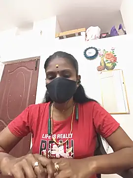 Snapshot of Tamil_Yalini12 chatting on May 18, 2026, 4:13 pm Tamil Yalini12 online show from May 18, 2026, 4:13 pm