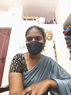 Snapshot of Tamil_Yalini12 chatting on May 20, 2026, 2:29 am Tamil Yalini12 online show from May 20, 2026, 2:29 am