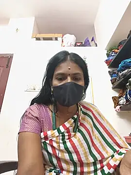 Snapshot of Tamil_Yalini12 chatting on May 21, 2026, 3:13 am Tamil Yalini12 online show from May 21, 2026, 3:13 am