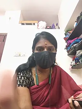 Snapshot of Tamil_Yalini12 chatting on May 24, 2026, 5:56 am Tamil Yalini12 online show from May 24, 2026, 5:56 am