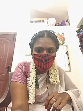 Snapshot of Tamil_Yalini12 chatting on June 6, 2026, 5:50 pm Tamil Yalini12 online show from June 6, 2026, 5:50 pm