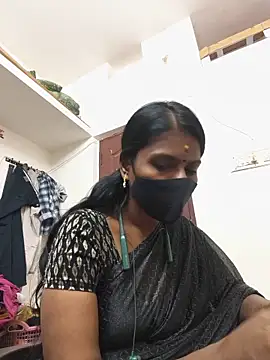 Snapshot of Tamil_Yalini12 chatting on June 10, 2026, 1:50 am Tamil Yalini12 online show from June 10, 2026, 1:50 am