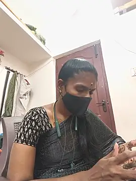 Snapshot of Tamil_Yalini12 chatting on June 10, 2026, 3:33 pm Tamil Yalini12 online show from June 10, 2026, 3:33 pm