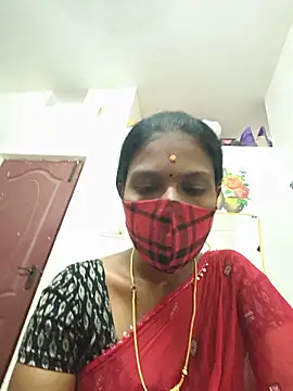 Snapshot of Tamil_Yalini12 chatting on June 17, 2026, 4:48 am Tamil Yalini12 online show from June 17, 2026, 4:48 am