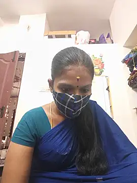 Snapshot of Tamil_Yalini12 chatting on June 18, 2026, 6:13 am Tamil Yalini12 online show from June 18, 2026, 6:13 am
