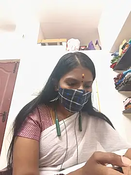 Snapshot of Tamil_Yalini12 chatting on June 25, 2026, 5:50 pm Tamil Yalini12 online show from June 25, 2026, 5:50 pm