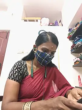 Snapshot of Tamil_Yalini12 chatting on June 27, 2026, 12:26 am Tamil Yalini12 online show from June 27, 2026, 12:26 am