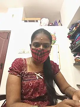 Snapshot of Tamil_Yalini12 chatting on July 3, 2026, 2:40 am Tamil Yalini12 online show from July 3, 2026, 2:40 am