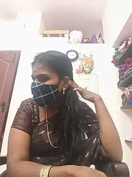 Snapshot of Tamil_Yalini12 chatting on July 10, 2026, 5:34 am Tamil Yalini12 online show from July 10, 2026, 5:34 am