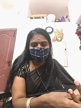 Snapshot of Tamil_Yalini12 chatting on July 12, 2026, 1:24 pm Tamil Yalini12 online show from July 12, 2026, 1:24 pm