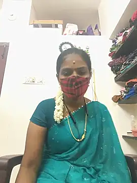 Snapshot of Tamil_Yalini12 chatting on July 18, 2026, 3:22 am Tamil Yalini12 online show from July 18, 2026, 3:22 am