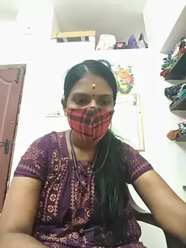Snapshot of Tamil_Yalini12 chatting on July 20, 2026, 6:17 am Tamil Yalini12 online show from July 20, 2026, 6:17 am