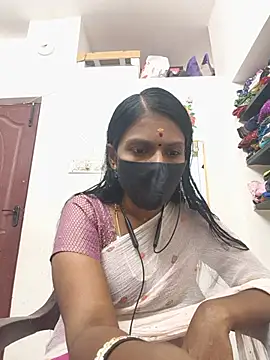 Snapshot of Tamil_Yalini12 chatting on July 22, 2026, 12:46 am Tamil Yalini12 online show from July 22, 2026, 12:46 am