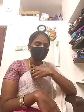 Snapshot of Tamil_Yalini12 chatting on July 22, 2026, 6:00 pm Tamil Yalini12 online show from July 22, 2026, 6:00 pm