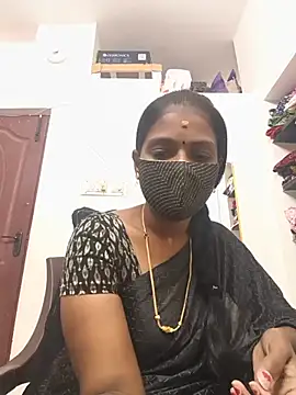 Snapshot of Tamil_Yalini12 chatting on July 29, 2026, 3:37 am Tamil Yalini12 online show from July 29, 2026, 3:37 am