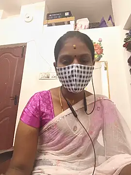 Snapshot of Tamil_Yalini12 chatting on July 31, 2026, 11:53 am Tamil Yalini12 online show from July 31, 2026, 11:53 am