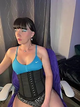 MaciiMayy online show from June 16, 2026, 11:40 pm