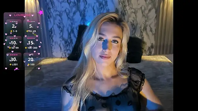 Snapshot of Dulcinea_2 chatting on November 18, 2025, 10:25 pm Dulcinea 2 online show from November 18, 2025, 10:25 pm