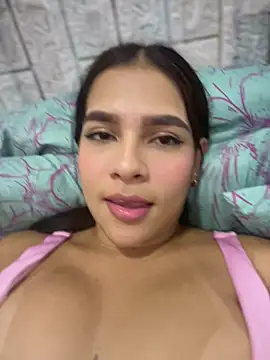 Valery lux16 online show from May 1, 2026, 4:17 am