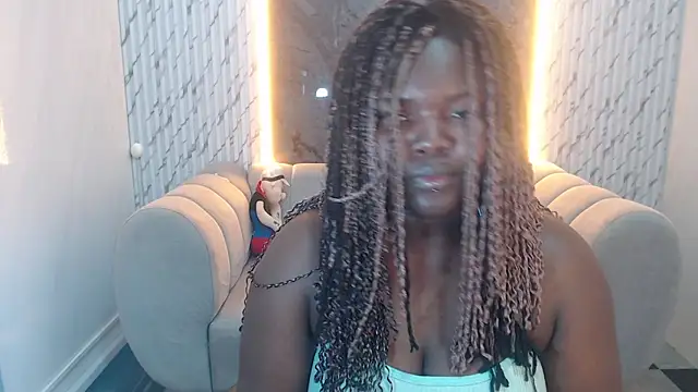 Snapshot of Soffia_b chatting on October 11, 2025, 8:07 pm Soffia b online show from October 11, 2025, 8:07 pm