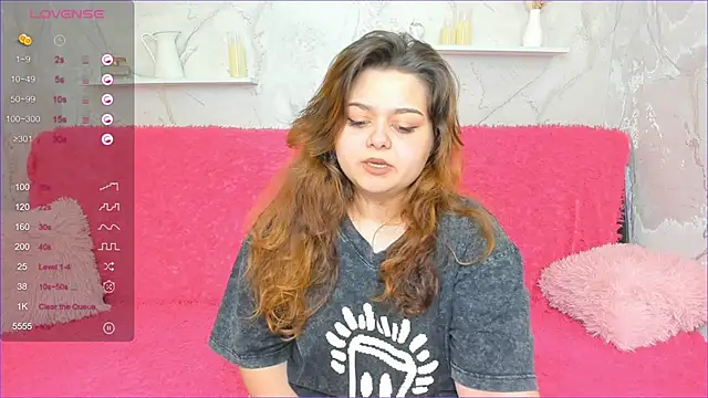 NinelCroft online show from October 5, 2025, 3:05 am