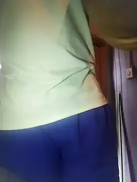 Blackveins32 online show from January 12, 2026, 2:33 pm